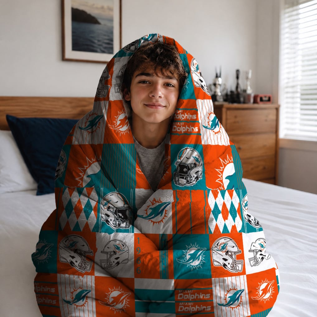 Miami Dolphins Pegasus Patchwork Plaid Three-Piece Full/Queen Bed in a Bag Set