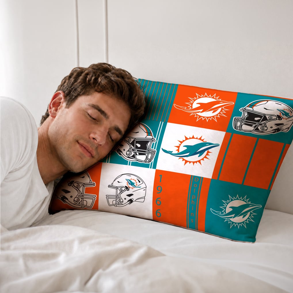 Miami Dolphins Pegasus Patchwork Plaid Three-Piece Full/Queen Bed in a Bag Set