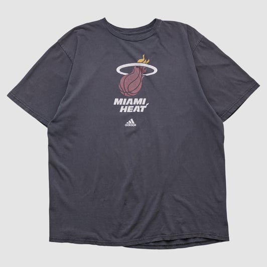 Miami Heat Adidas 2010s T-shirt - Black - XL by Fanatics Real Vintage