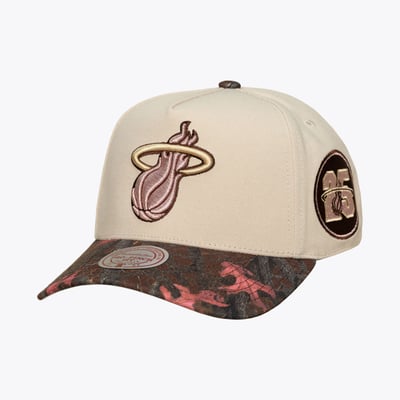  Miami Heat Mitchell & Ness Unisex Fall Pink Pro Snapback Hat - Cream