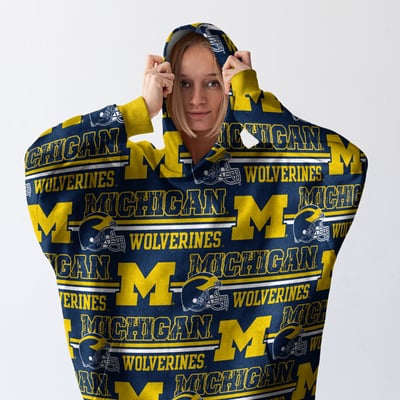 Michigan Wolverines Pegasus Wave Ultra Soft Fan Cape