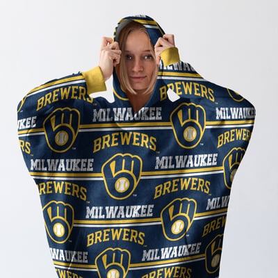 Milwaukee Brewers Pegasus Wave Ultra Soft Fan Cape