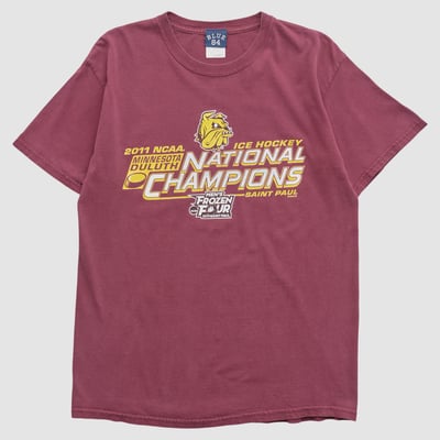 Minnesota Duluth Bulldogs Blue 84 2011 T-shirt - Maroon - S by Fanatics Real Vintage
