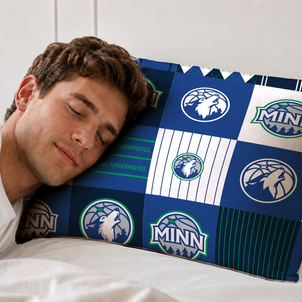 Minnesota Timberwolves Pegasus Patchwork Plaid Three-Piece Full/Queen Bed in a Bag Set