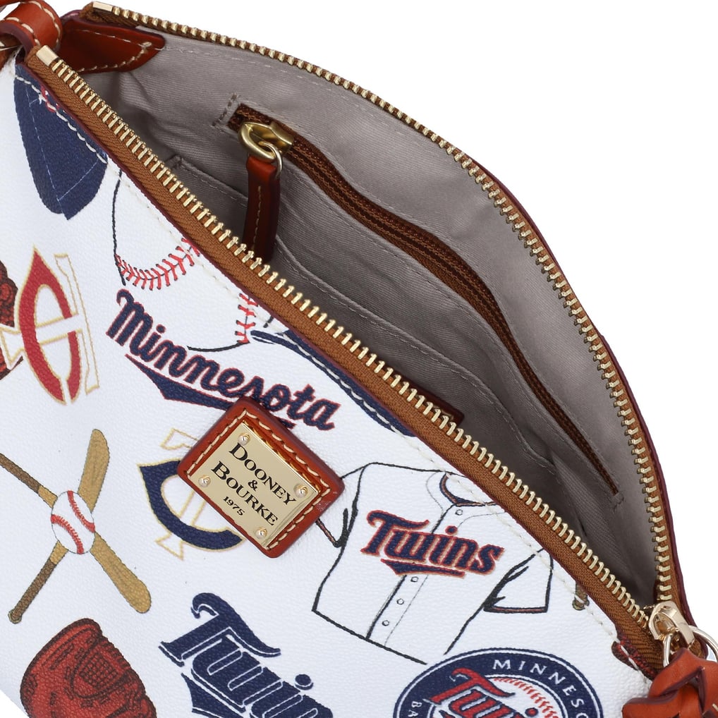Twins baseball Dooney & Bourke bag NWT Minnesota Twins Dooney & Bourke Game Day Crossbody Purse main image 4