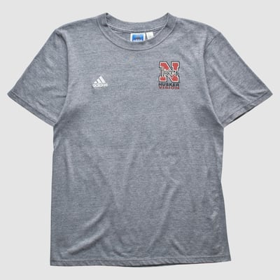 Nebraska Huskers Adidas 2000s T-shirt - Heather Gray - M by Fanatics Real Vintage