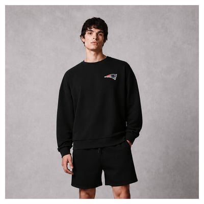 New England Patriots Levelwear Luxe Zone Logo Sweatshirt - Black