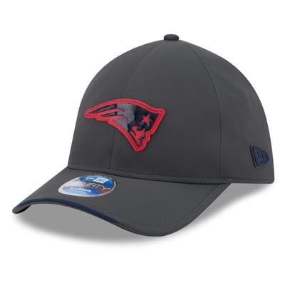 New England Patriots New Era 2026 Sideline Cold Weather  39THIRTY M-Crown Stretch Hat - Charcoal