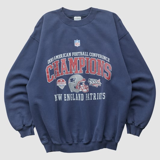 New England Patriots Gildan 2001 Pullover Sweatshirt - Navy - S by Fanatics Real Vintage