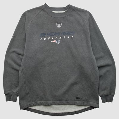 New England Patriots Reebok 2000s Pullover Sweatshirt - Dark Heather Gray - S by Fanatics Real Vintage