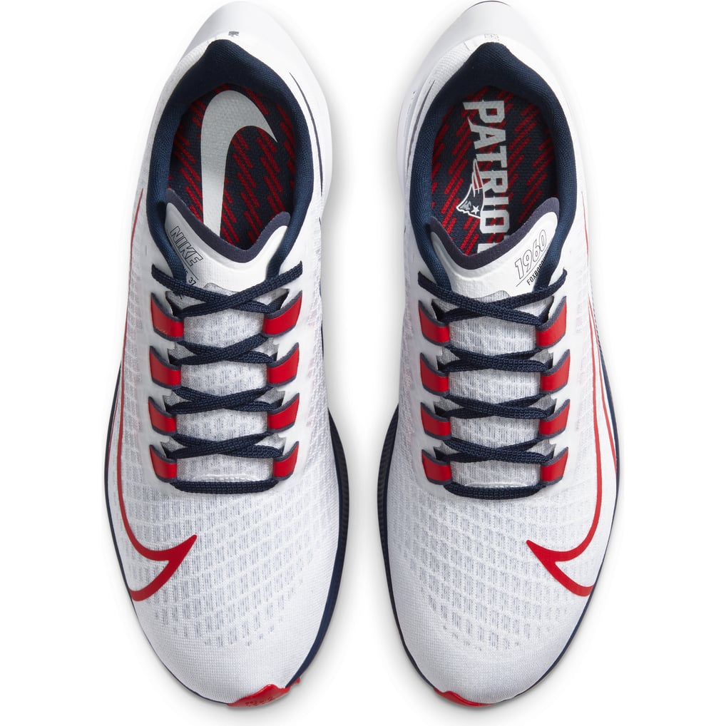 Unisex New England Patriots Nike White Zoom Pegasus 37  display picture 3