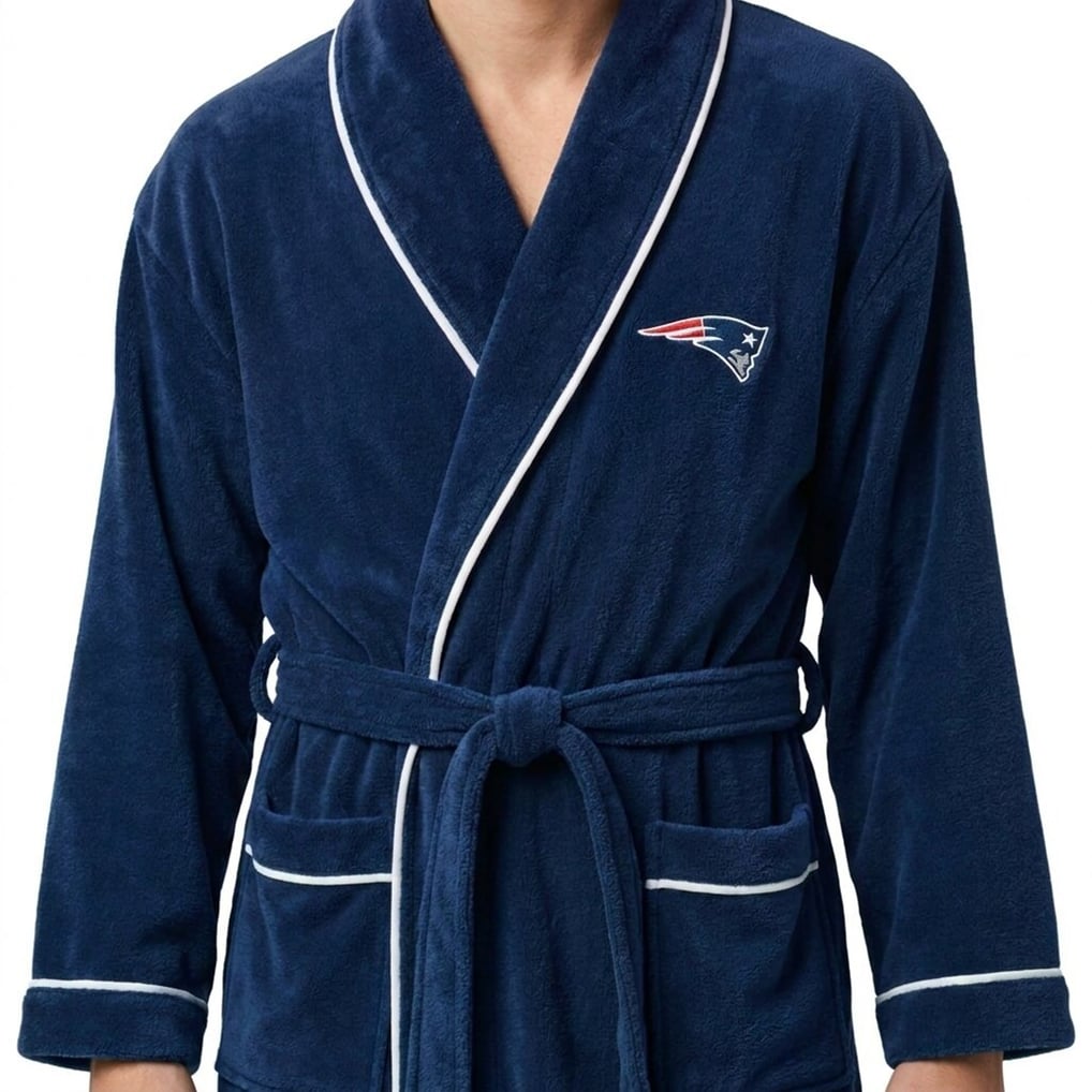 Unisex Pegasus Navy New England Patriots Logo Patch Ultra Cozy Robe