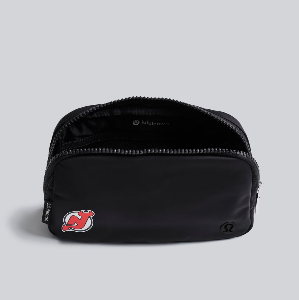 New Jersey Devils lululemon Everywhere Belt Bag - Black