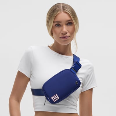 New York Giants lululemon Everywhere Belt Bag - Larkspur