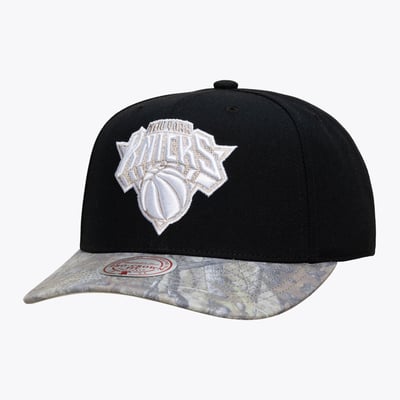  New York Knicks Mitchell & Ness Midnight Timber Pro Crown Snapback Hat - Black/Camo