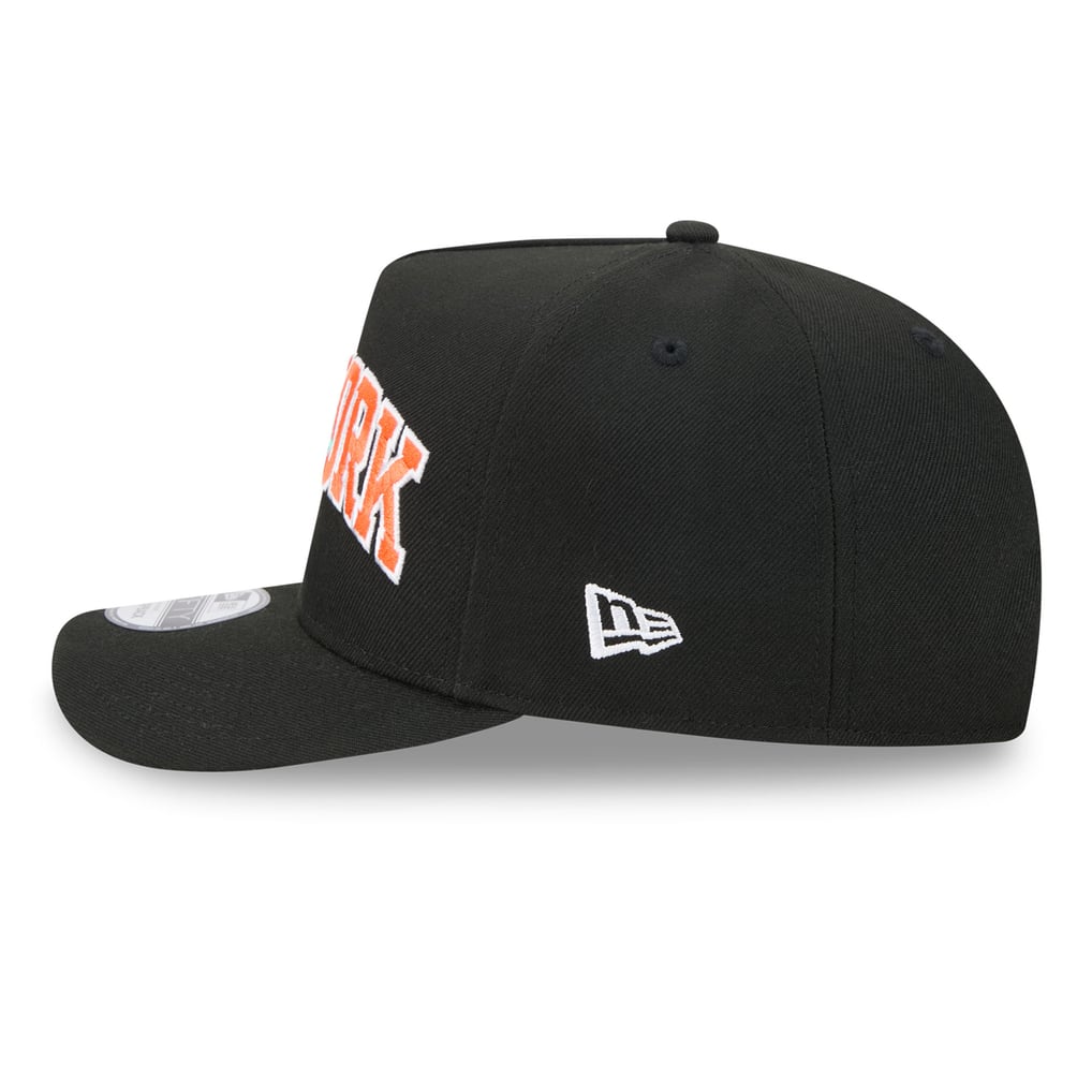 Men's New York Knicks New Era Black Curve Statue of Liberty 9FIFTY ...