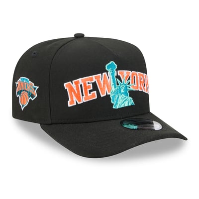  New York Knicks New Era Curve Statue of Liberty 9FIFTY Snapback Hat - Black
