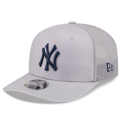  New York Yankees New Era 9SEVENTY Jock Adjustable Trucker Hat - Gray