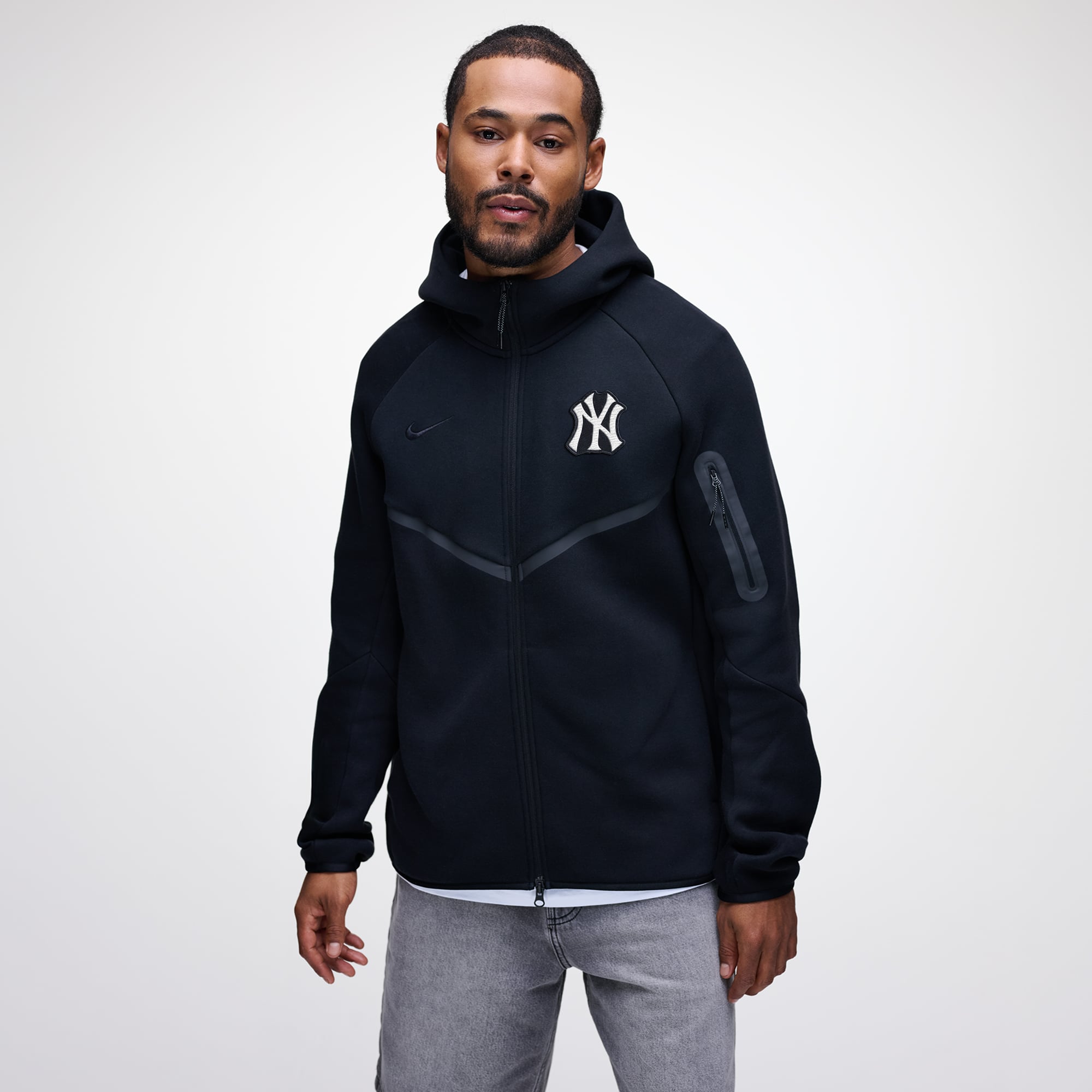 New York Yankees Nike Tech Fleece Raglan Full-Zip Windrunner 