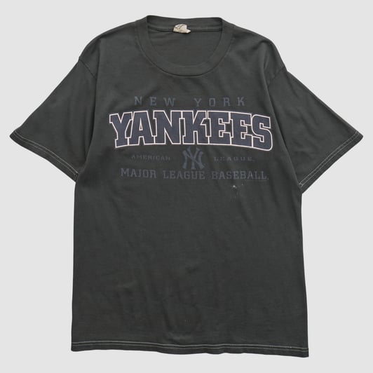 New York Yankees Lee Apparel 2000s T-shirt - Black - S by Fanatics Real Vintage