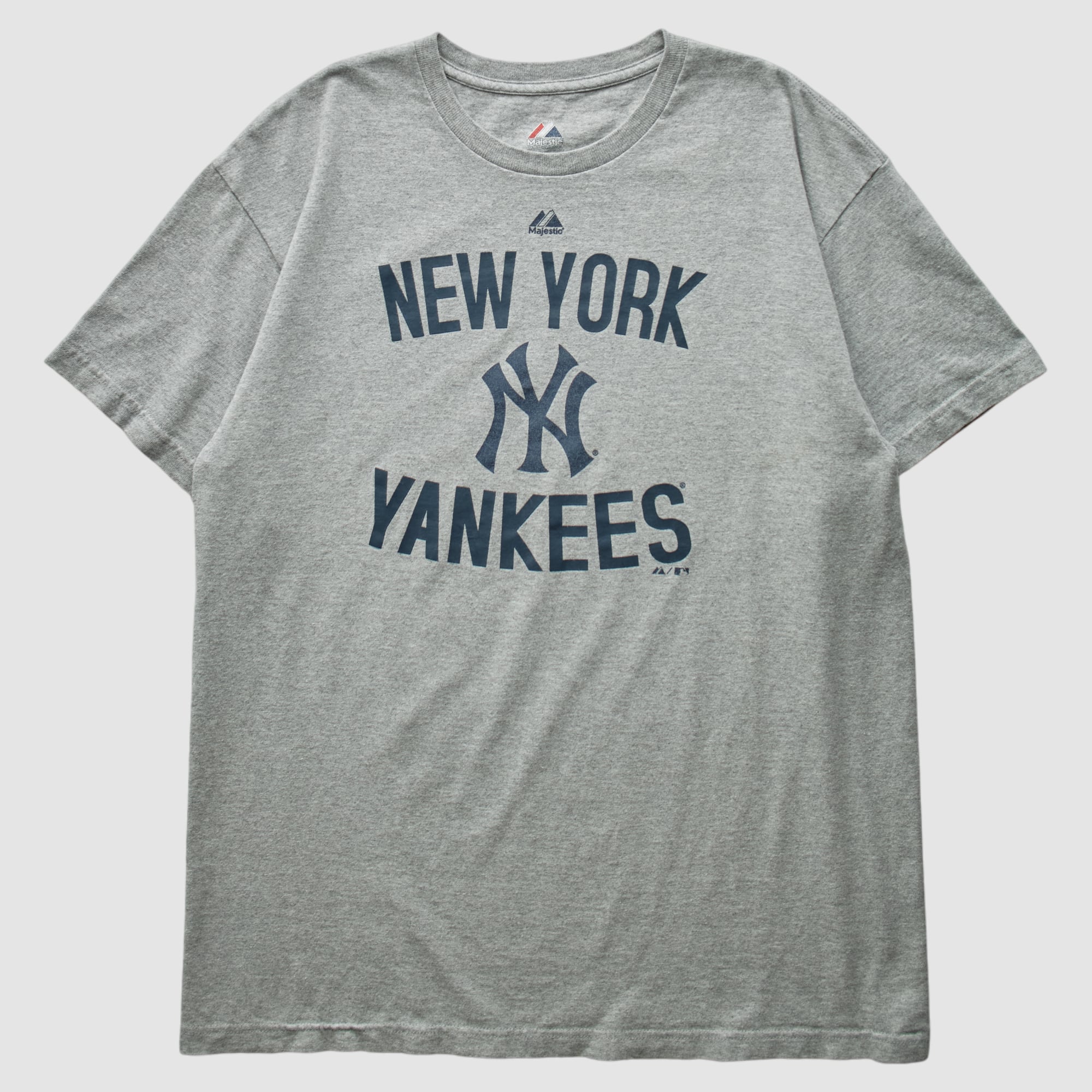 New York Yankees Majestic 2000s T-Shirt - Gray - M by Fanatics