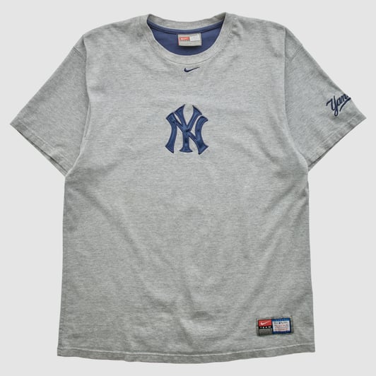 New York Yankees Nike 2000s T-shirt - Heather Gray - L by Fanatics Real Vintage