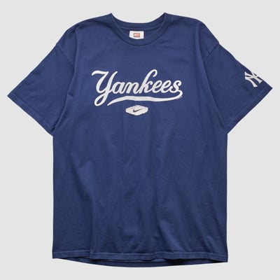 New York Yankees Nike 2000s T-shirt - Navy - L by Fanatics Real Vintage