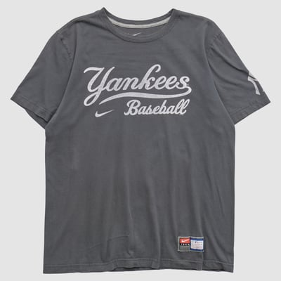 New York Yankees Nike 2010s T-shirt - Charcoal - S by Fanatics Real Vintage