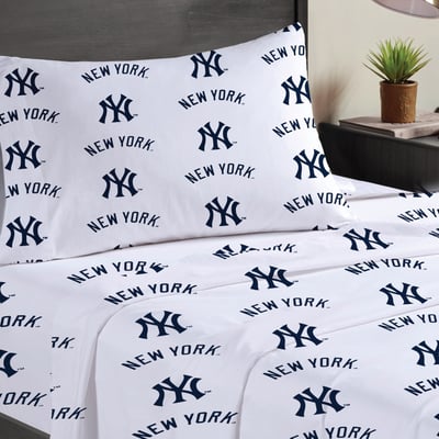New York Yankees Pegasus Three-Piece Twin Sheet Set