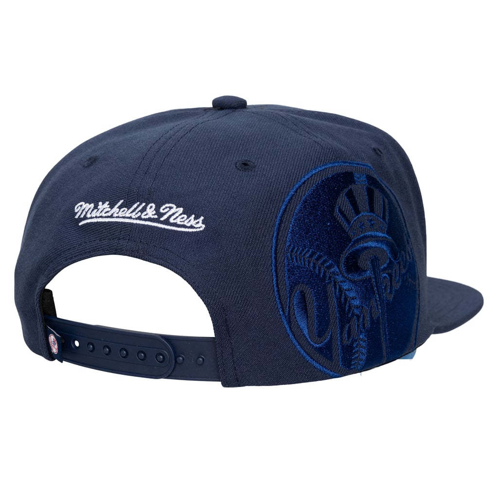  New York Yankees Mitchell & Ness Unisex Side Logo Snapback Hat - Navy
