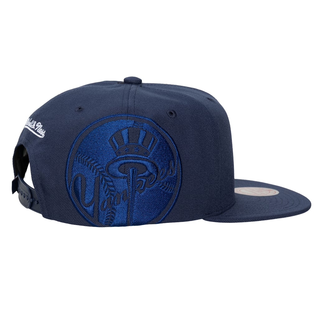  New York Yankees Mitchell & Ness Unisex Side Logo Snapback Hat - Navy