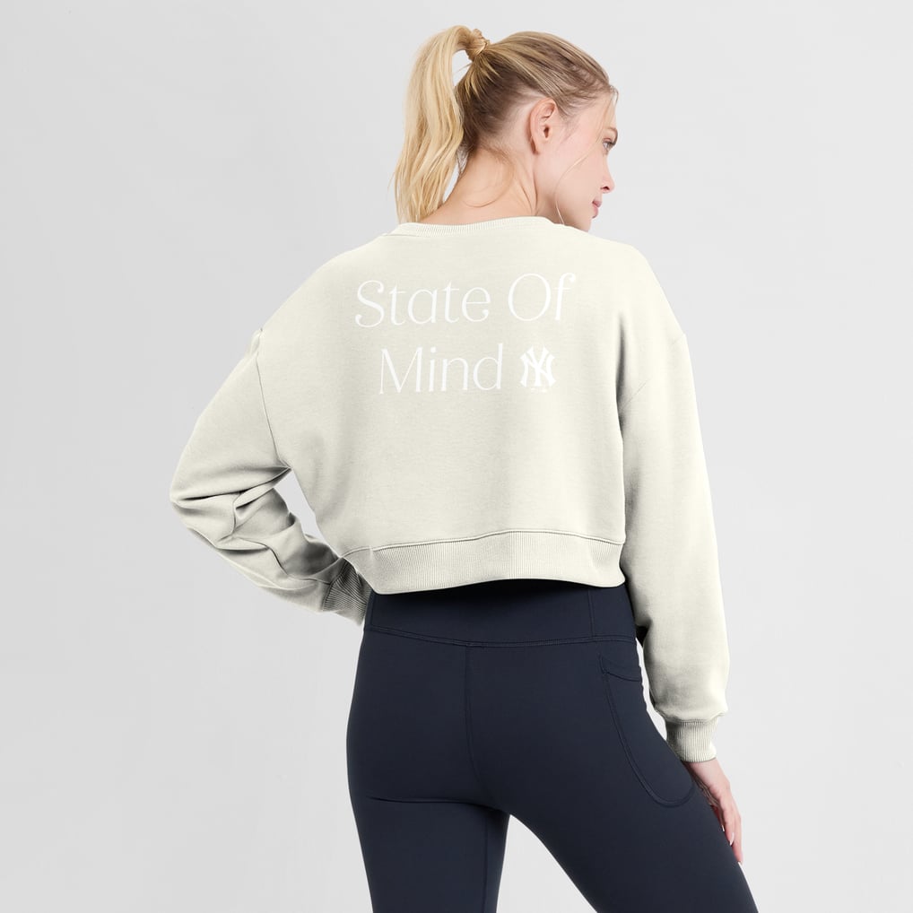 New York Yankees Fanatics Women's Studio Cropped Pullover Sweatshirt - Cream