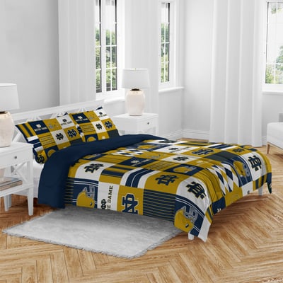 Notre Dame Fighting Irish Pegasus Patchwork Plaid Three-Piece Full/Queen Bed in a Bag Set