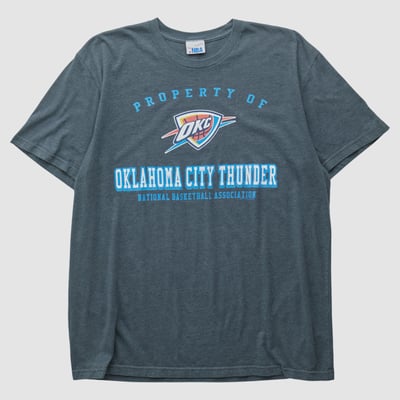 Oklahoma City Thunder NBA 2000s T-shirt - Charcoal - L by Fanatics Real Vintage
