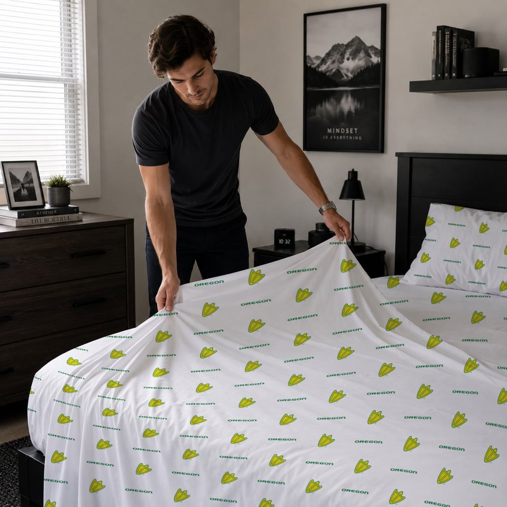 Oregon Ducks Pegasus Three-Piece Twin Sheet Set