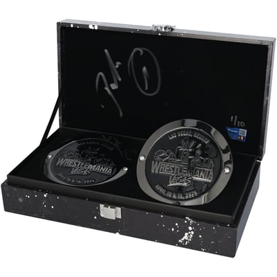 Penta WWE Autographed WrestleMania 42 Side Plate Set In Gift Box - Limited Edition #1/10