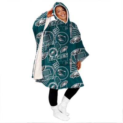Philadelphia Eagles Pegasus Mashup 50" x 70" Bloncho Sherpa Fan Cape