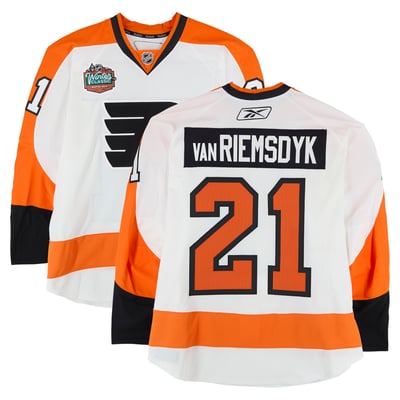 James van Riemsdyk Philadelphia Flyers Fanatics Authentic Practice-Used #21 White Jersey vs. Boston Bruins on January 1, 2010 