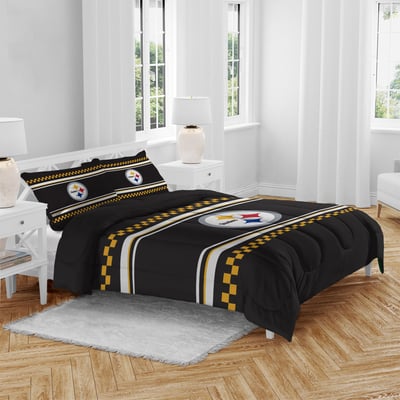 Pittsburgh Steelers Pegasus Checkered Dash Three-Piece Full/Queen Bed in a Bag Set