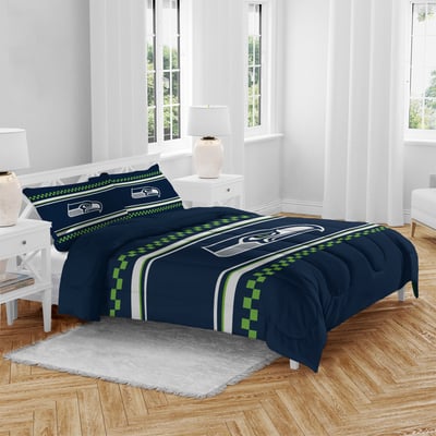 Seattle Seahawks Pegasus Checkered Dash Three-Piece Full/Queen Bed in a Bag Set