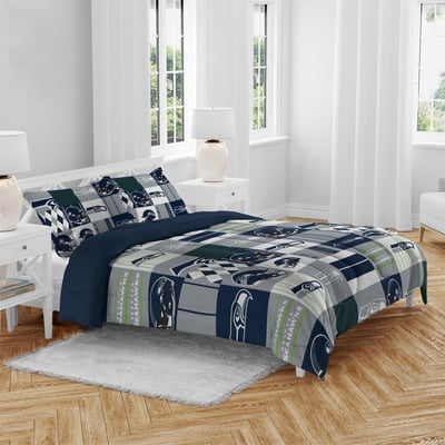 Seattle Seahawks Pegasus Patchwork Plaid Three-Piece Full/Queen Bed in a Bag Set