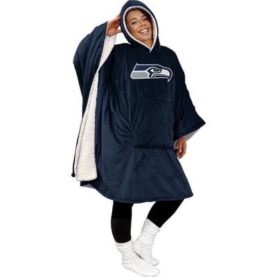 Seattle Seahawks Pegasus Team Color 50" x 70" Bloncho Sherpa Fan Cape