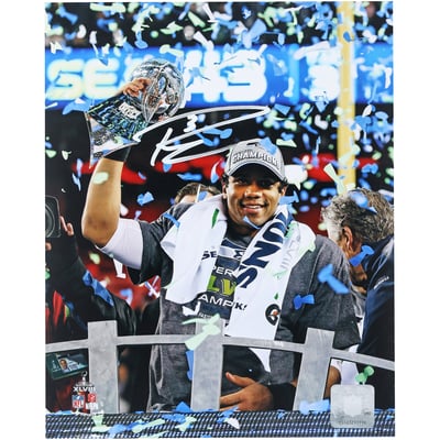 Russell Wilson Seattle Seahawks Fanatics Authentic Autographed 8" x 10" Super Bowl Trophy Photograph