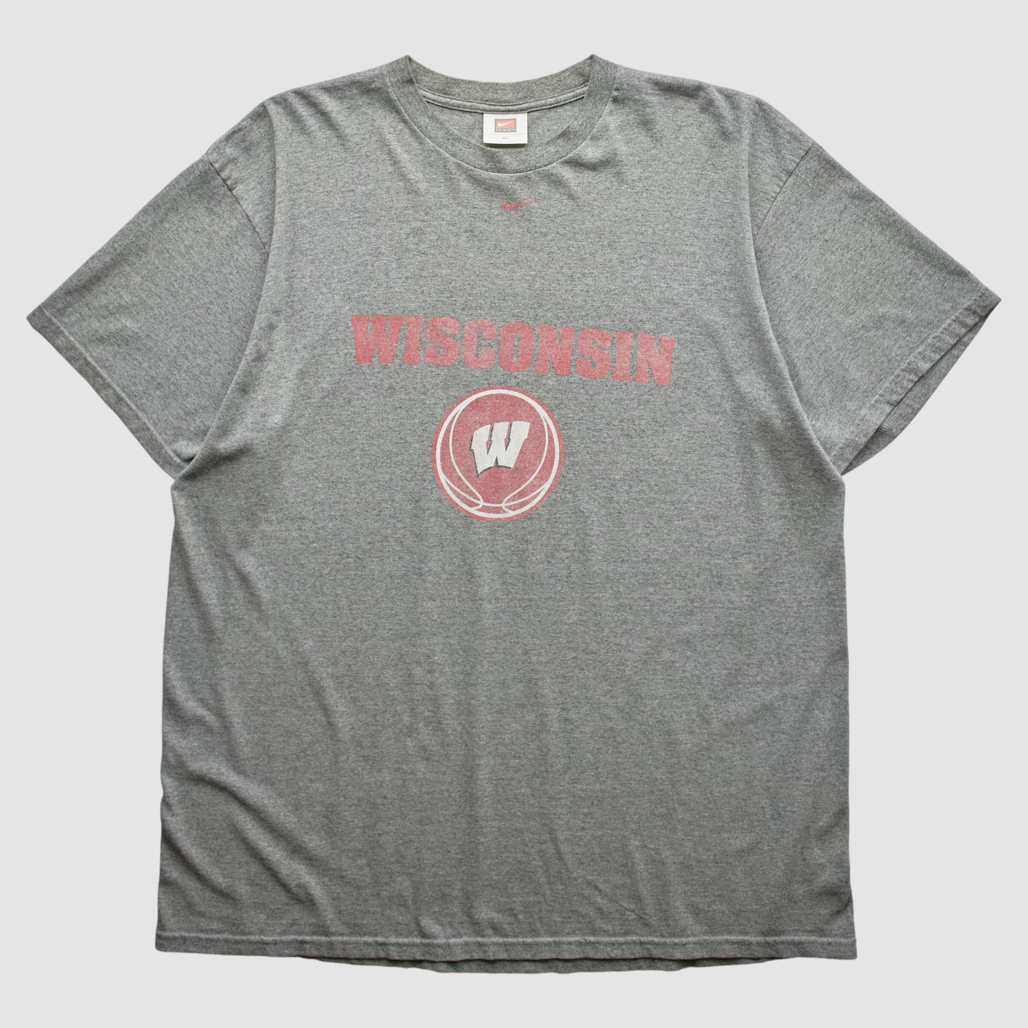 Wisconsin Badgers Nike 2000s T-shirt - Heather Gray - 2XL