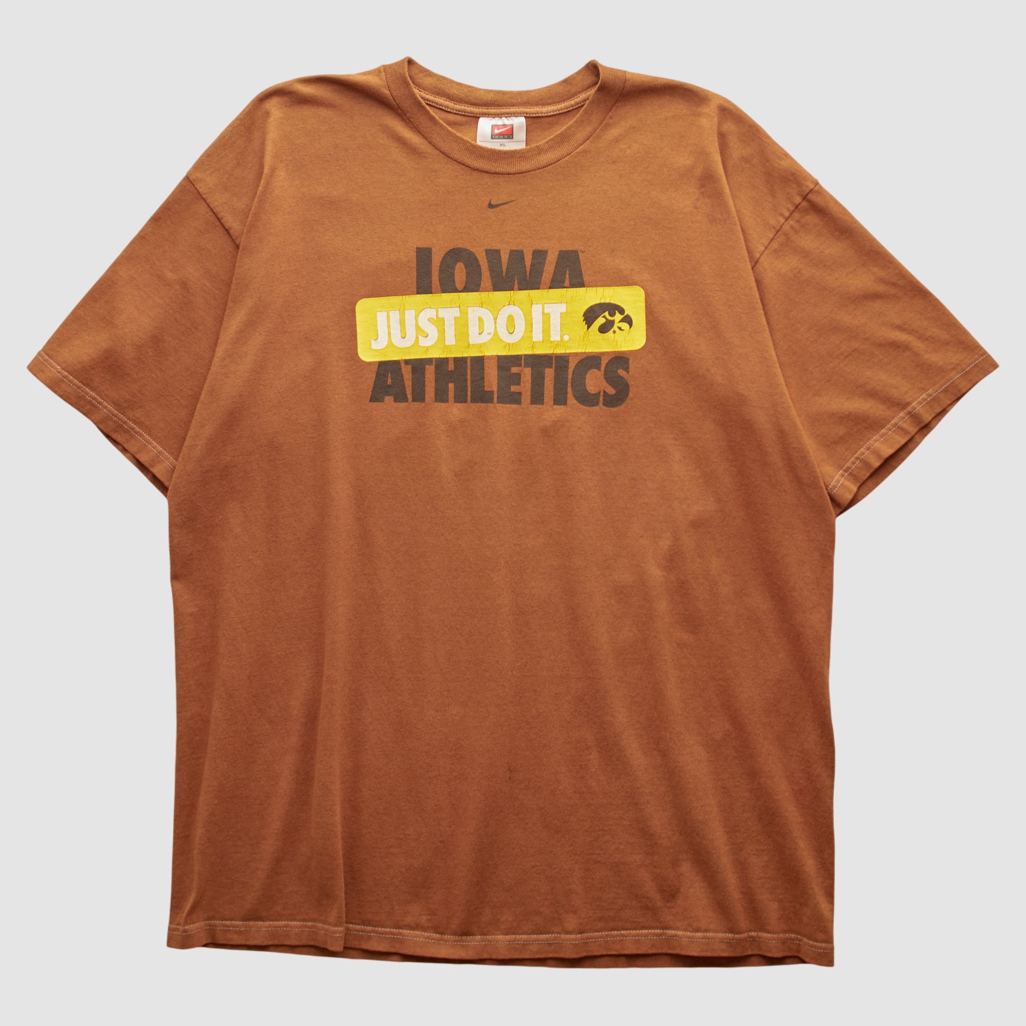 Iowa Hawkeyes Nike 2000s T-shirt - Orange - 2XL