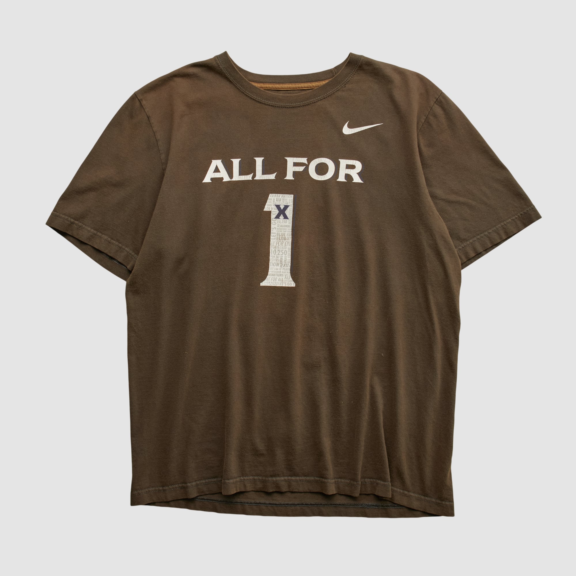 Xavier Musketeers Nike 2010s T-shirt - Brown - M