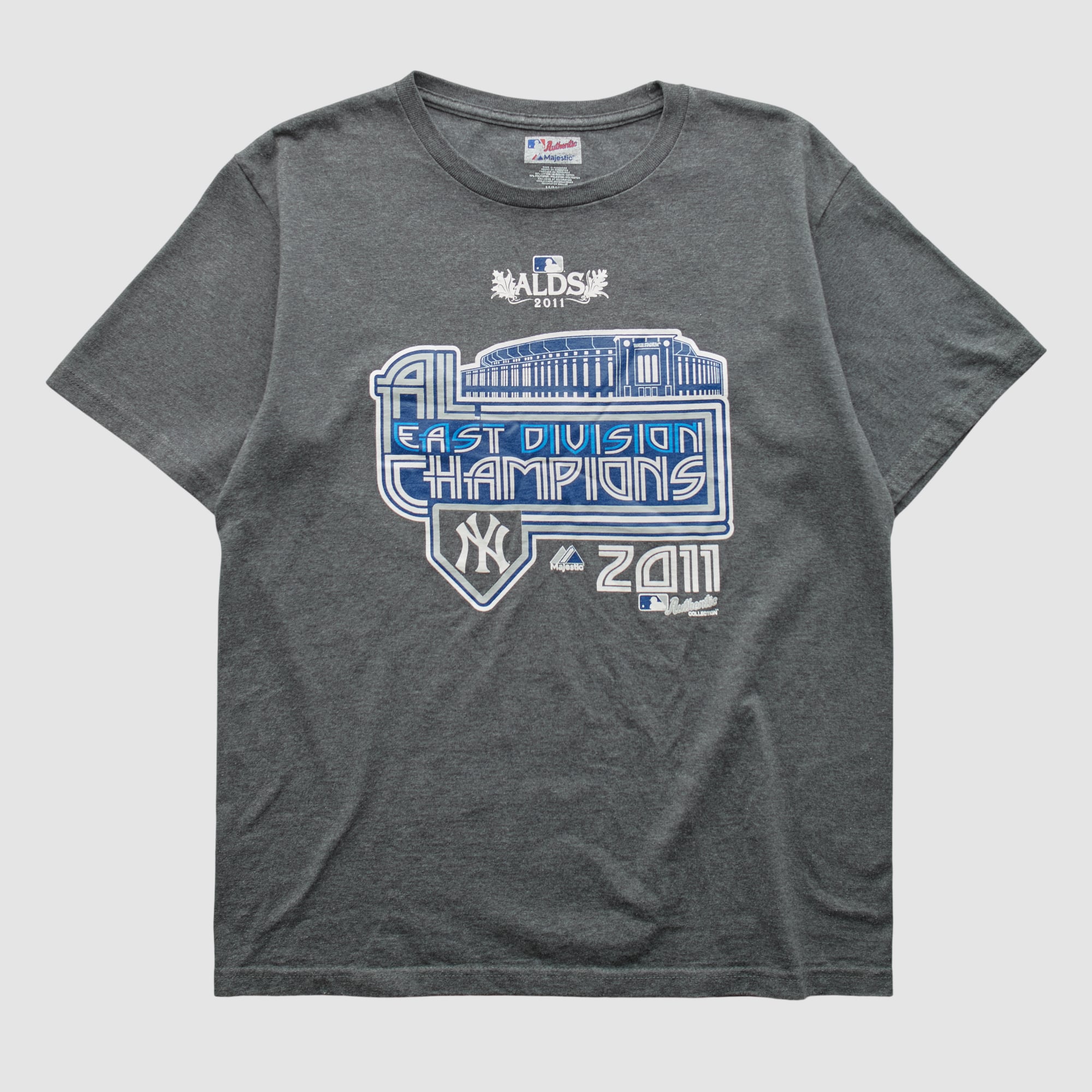 New York Yankees Majestic 2011 T-shirt - Dark Heather Gray - M