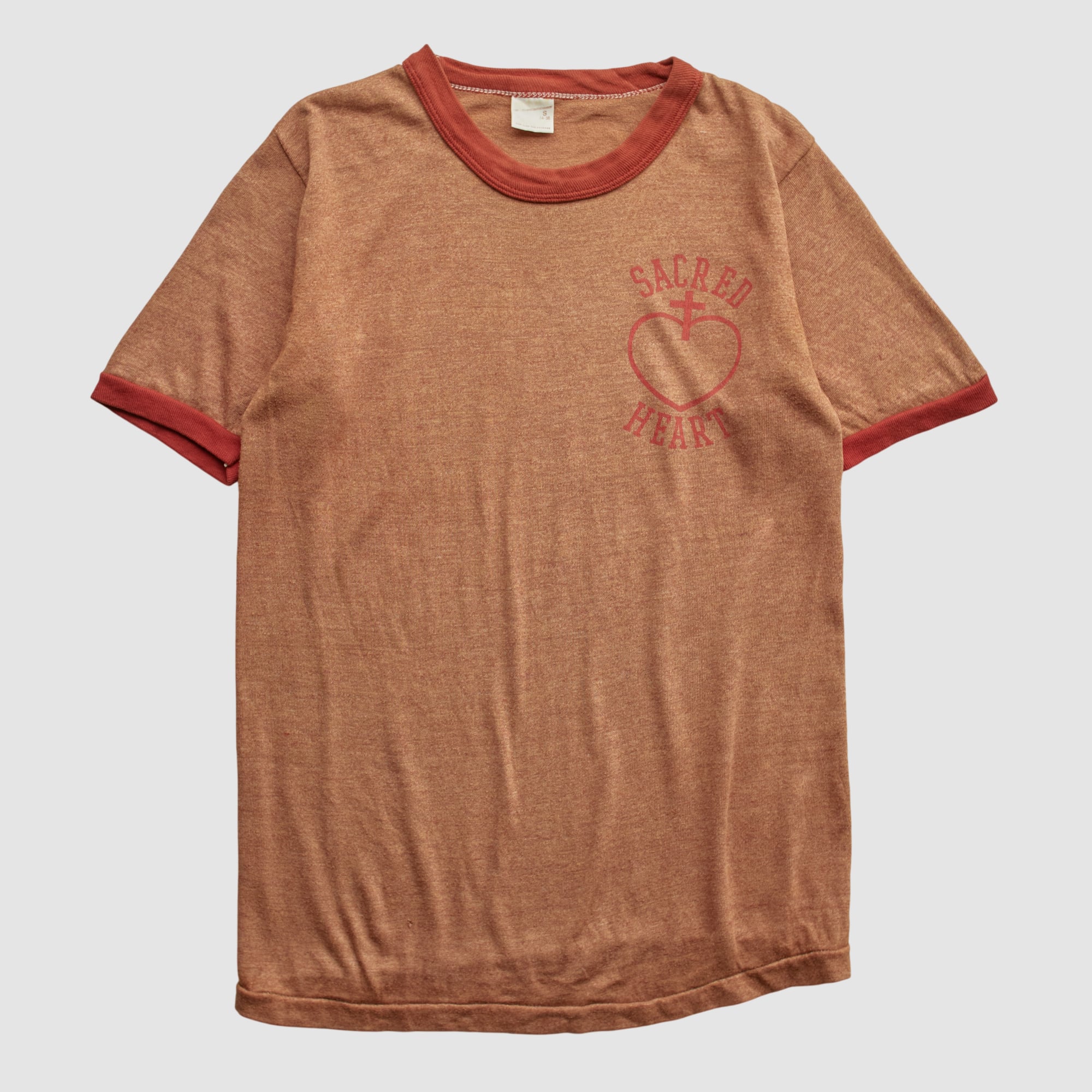 Sacred Heart Pioneers Sportster 80s T-shirt - Clay - Yth S