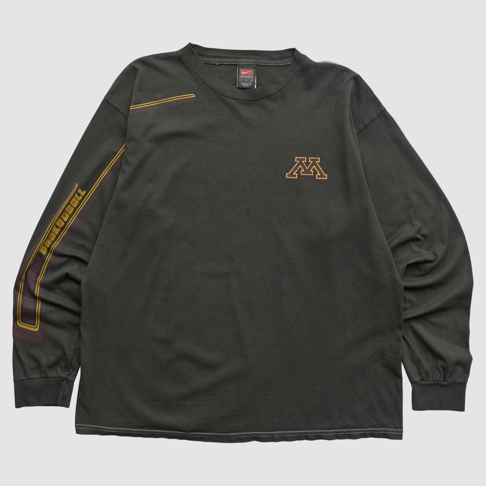 Minnesota Golden Gophers Nike 2000s Long Sleeve T-shirt - Black - L