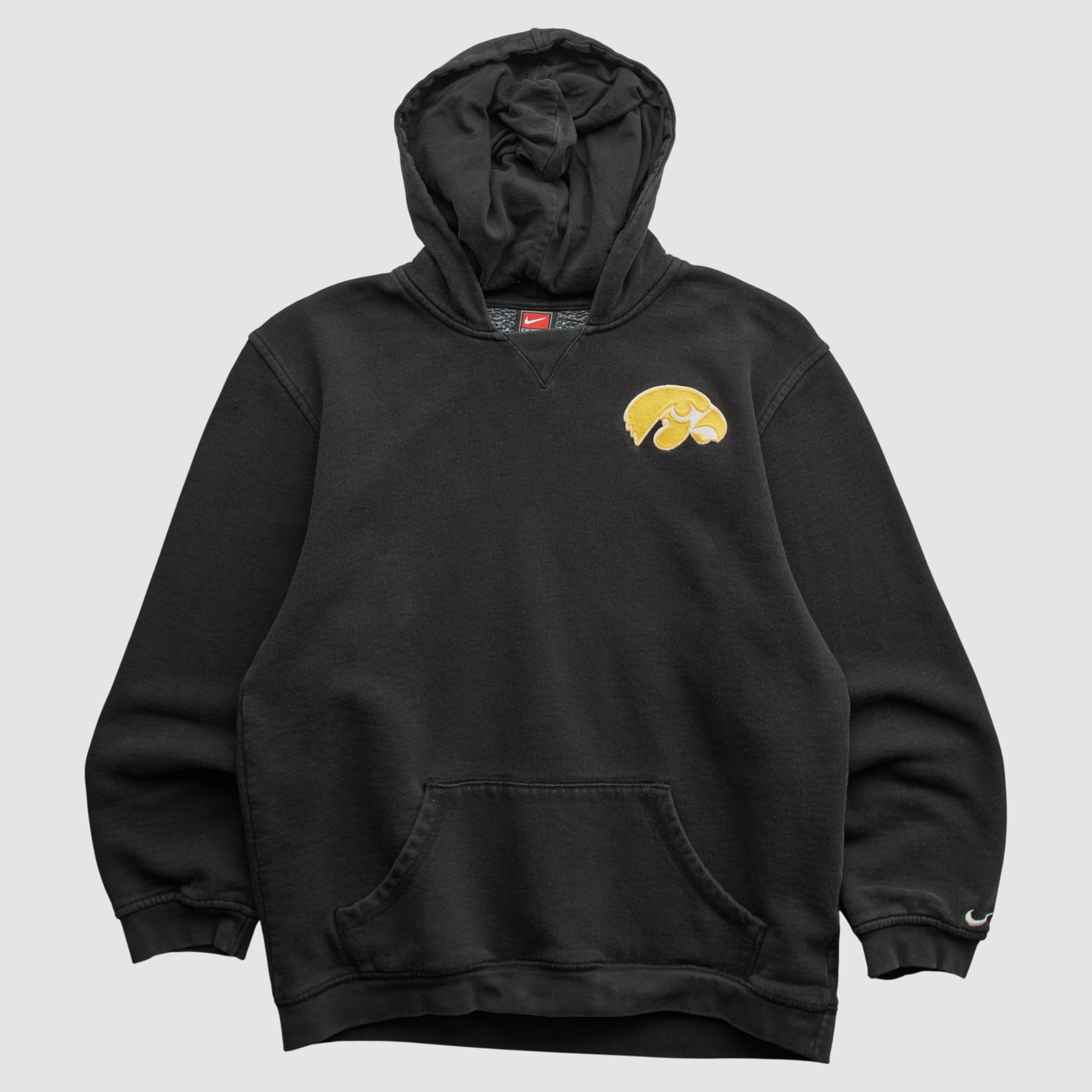 Iowa Hawkeyes Nike 2000s Hooded Pullover Sweatshirt - Black - XS